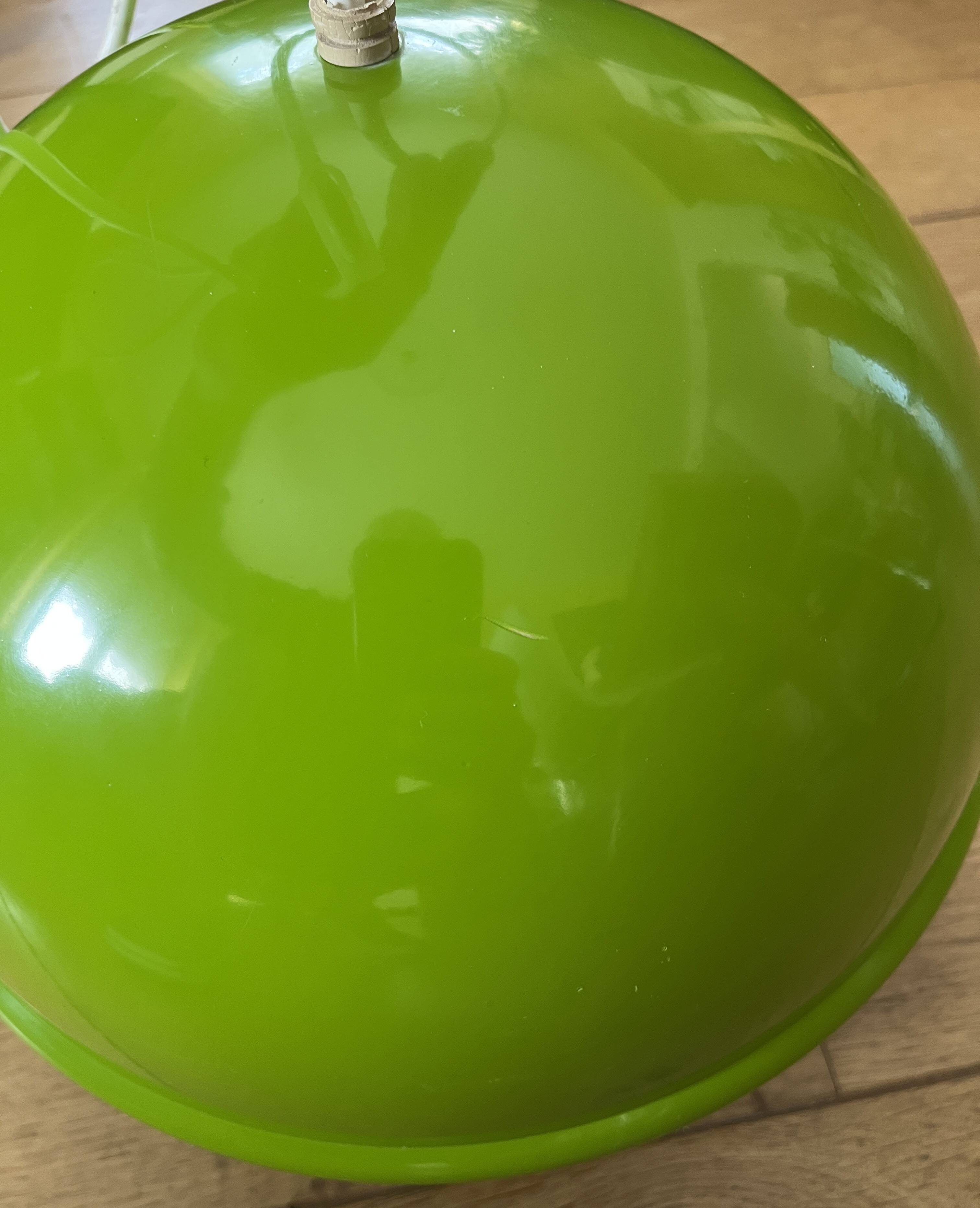 Vintage green apple suspension (1970)