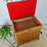 Fisherman stool old wood and imitation leather