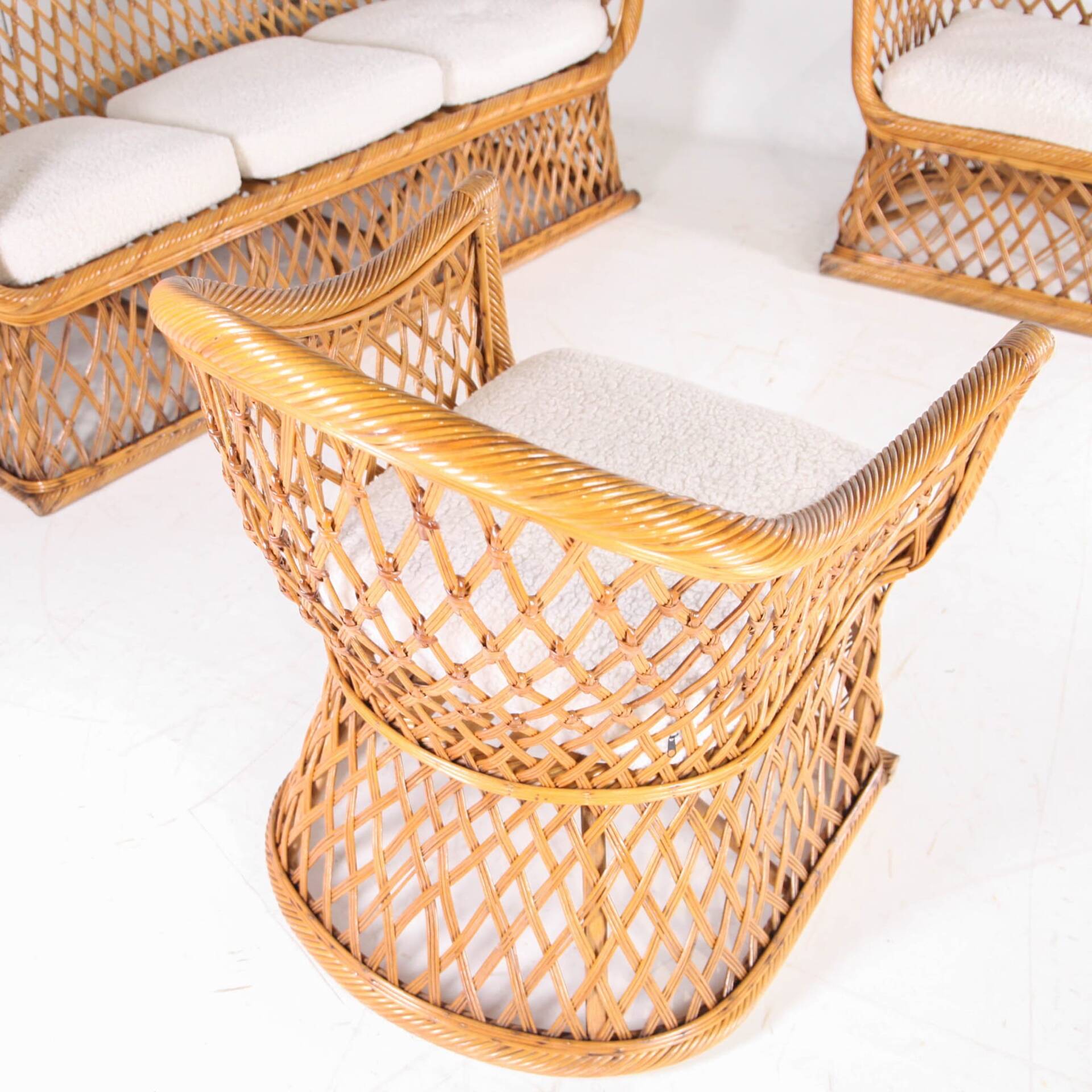 Woven rattan lounge set