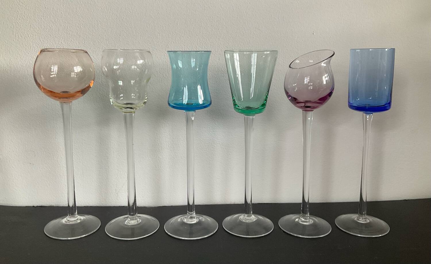 Série 6 verres à pied vintage soufflés à la bouche