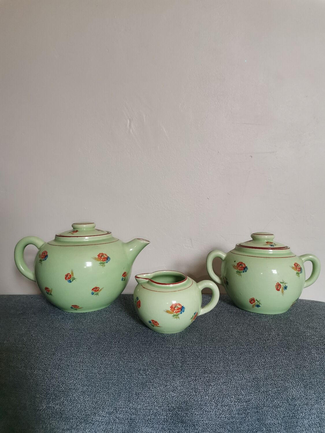 Teapot, sugar bowl, milk jug Vert Salins