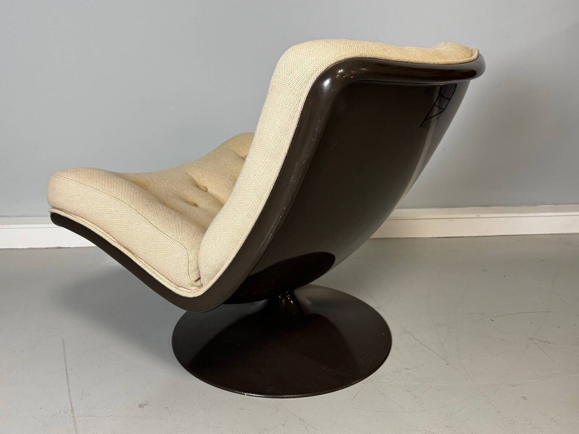 Artifort F976 swivel chair by Geoffrey Harcourt for Artifort