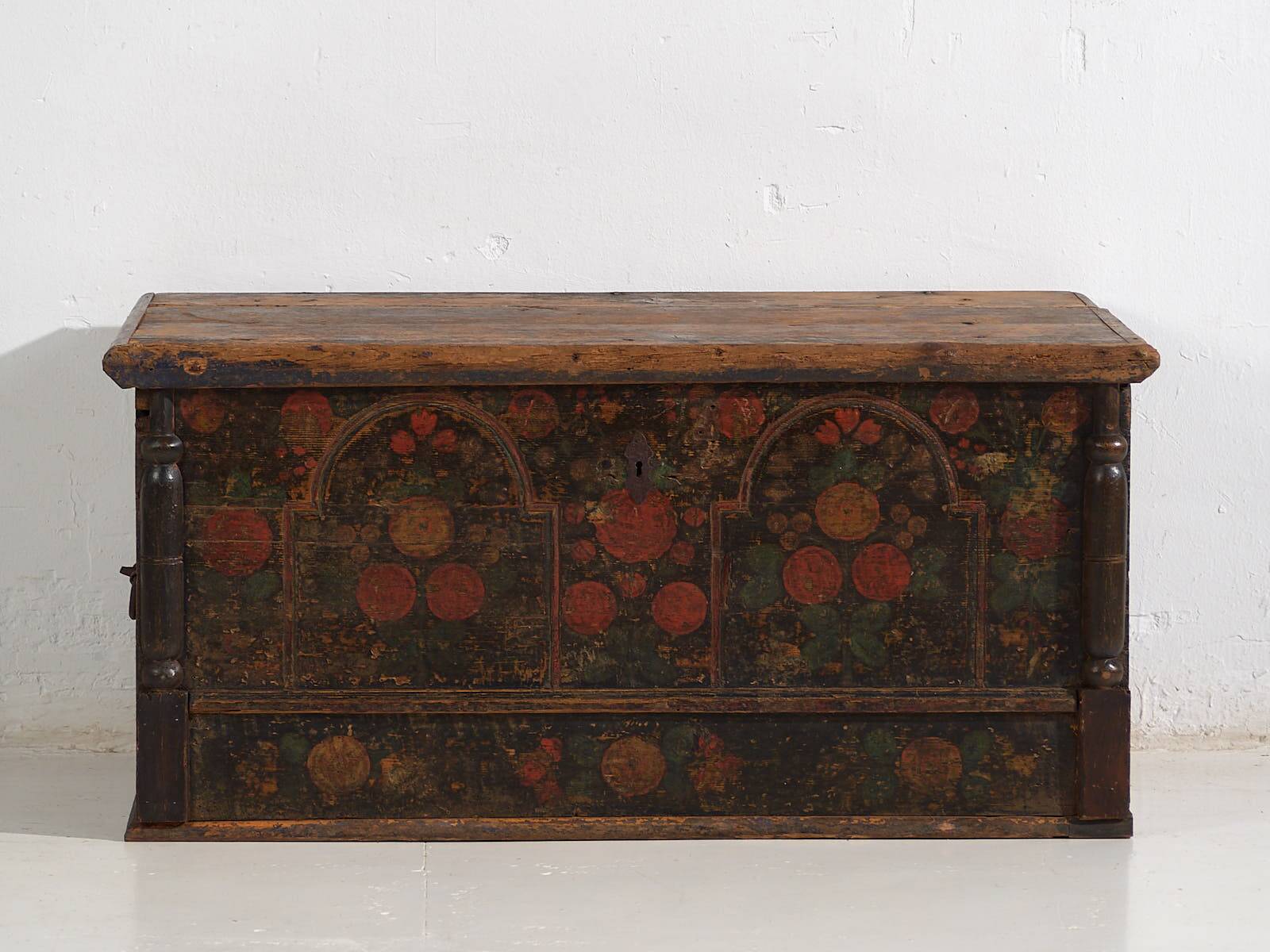 Antique folk art style trunk (1838) #46