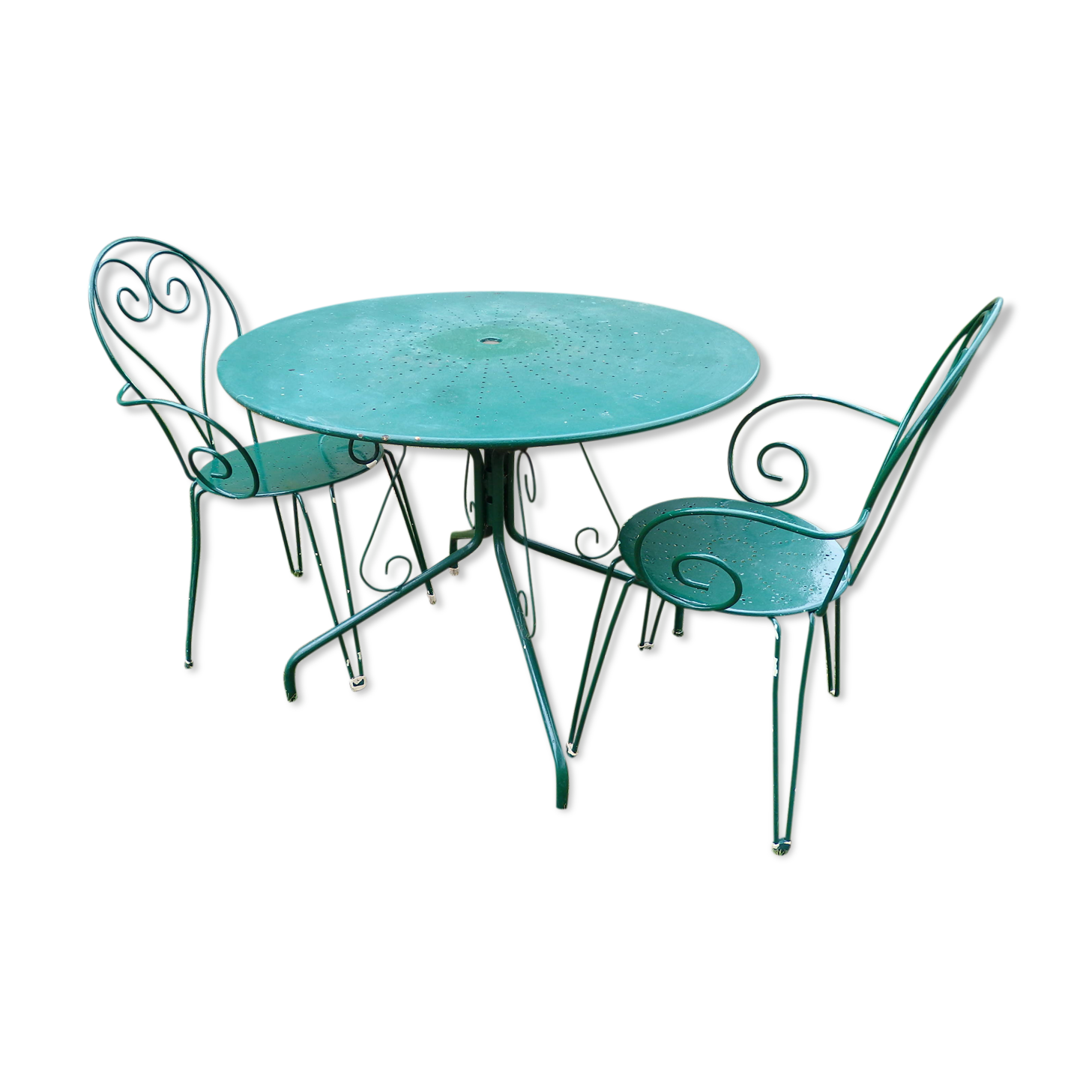 Wrought iron garden lounge table and 2 armchairs