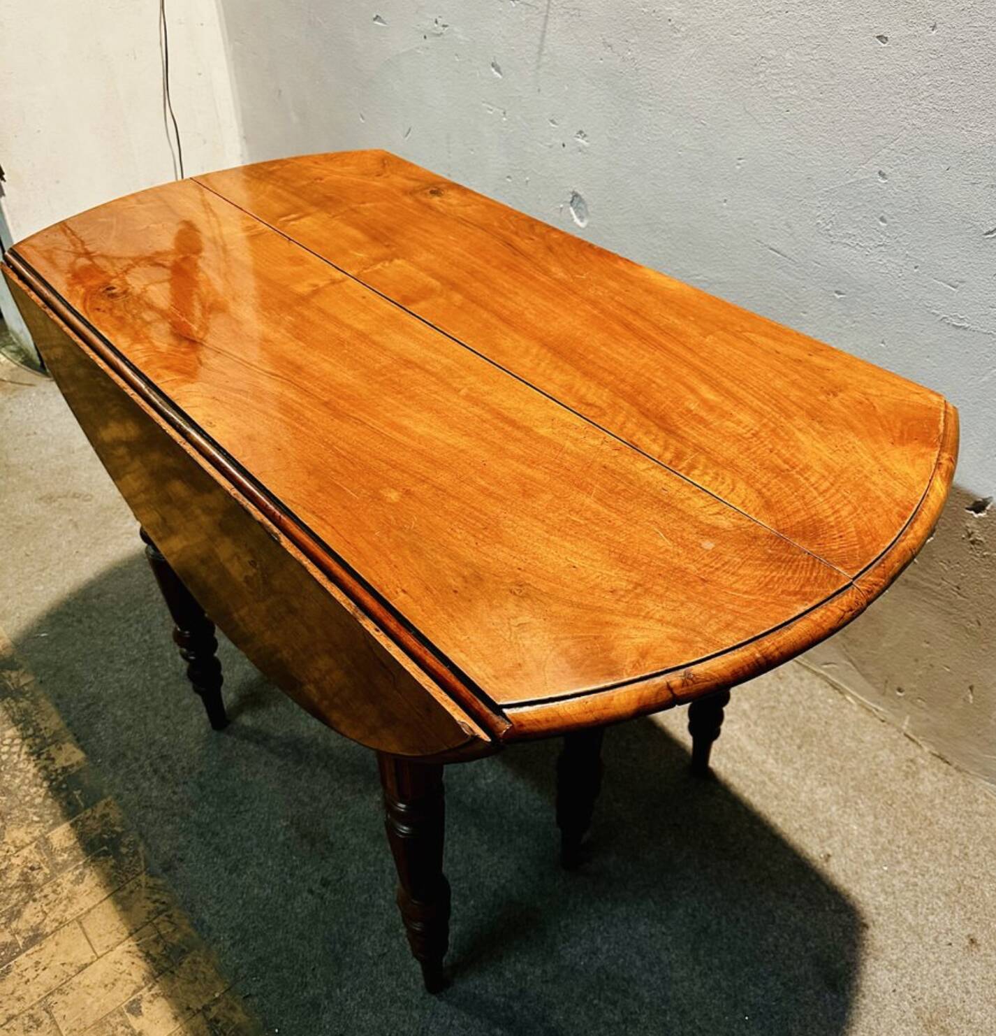 National walnut slatted table, Italy, late 19th century