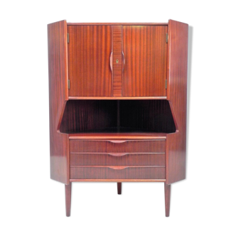 Meuble d'angle scandinave par Gunni Omann