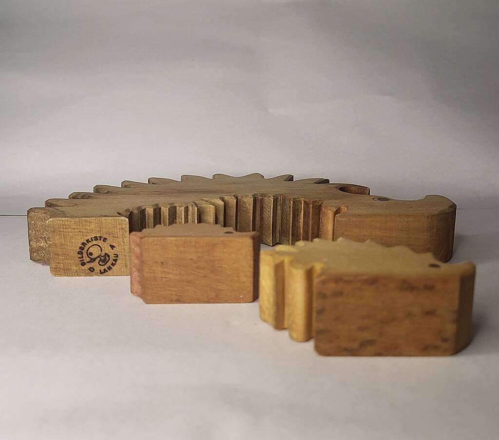 Vintage Wooden Puzzle Hedgehog Toy Decoration