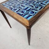 Table basse en palissandre et céramique bleue
