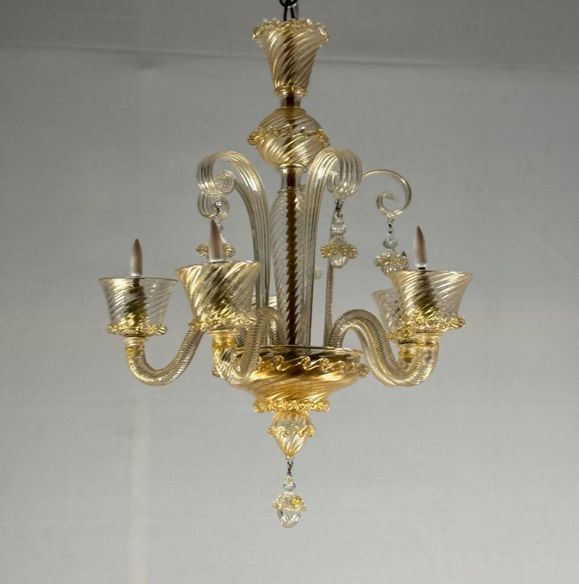 Venetian chandelier in gilded Murano glass with 5 light arms circa 1930
