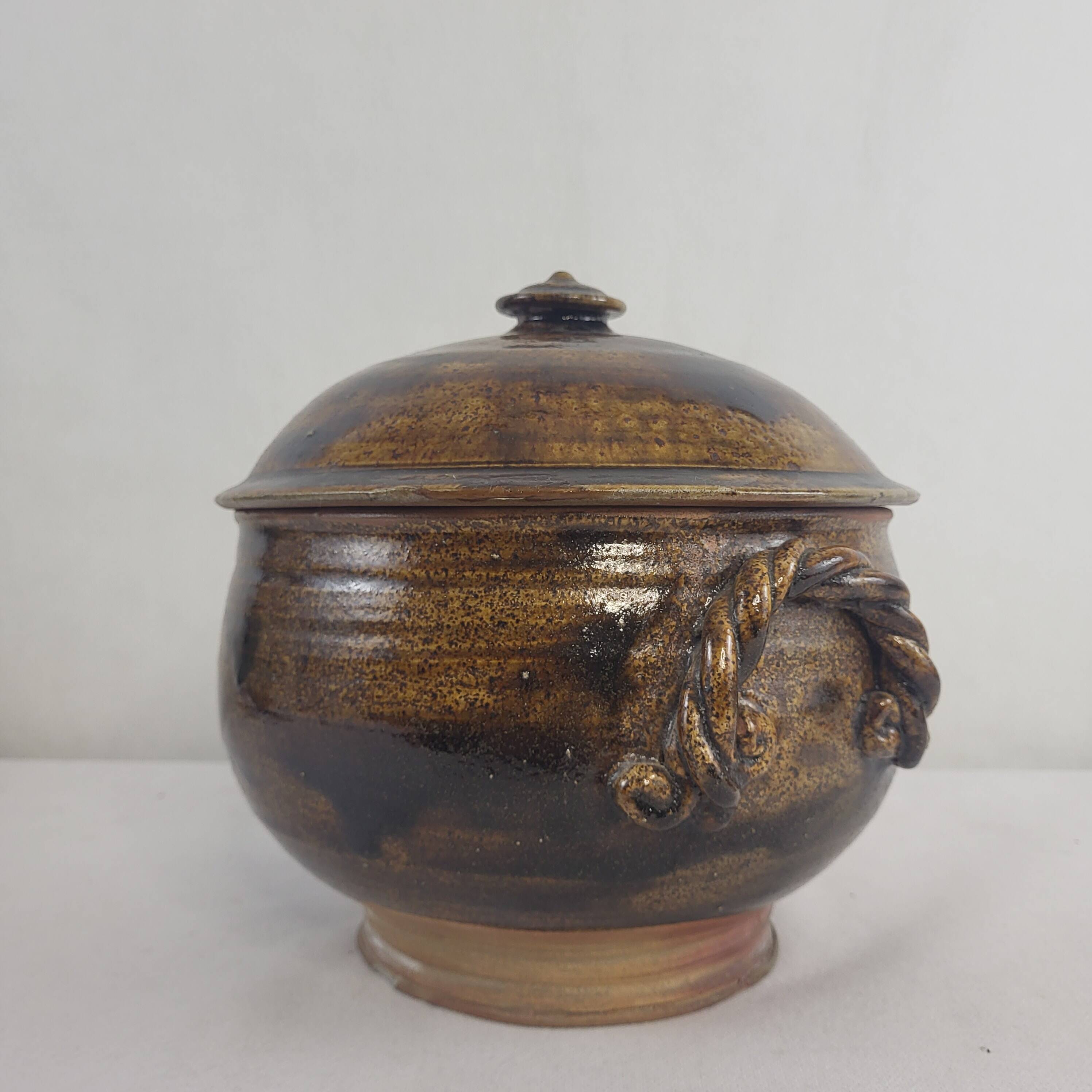 Stoneware soup tureen Jean Michel Doix / Puisaye