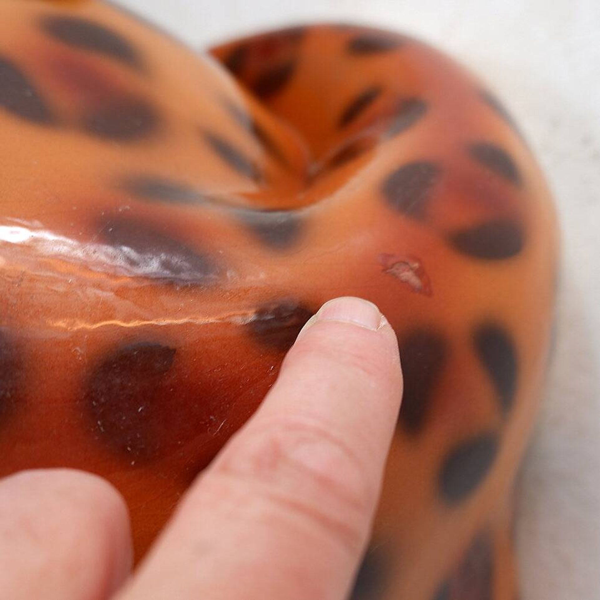 Couple of vintage ceramic leopards sculptures - Italy circa 1980s