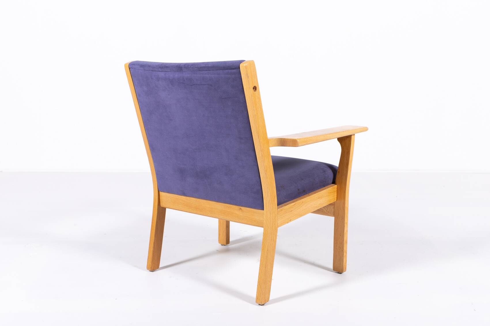 Scandinavian design armchair by Hans Wegner for Getama, 1980’s Denmark