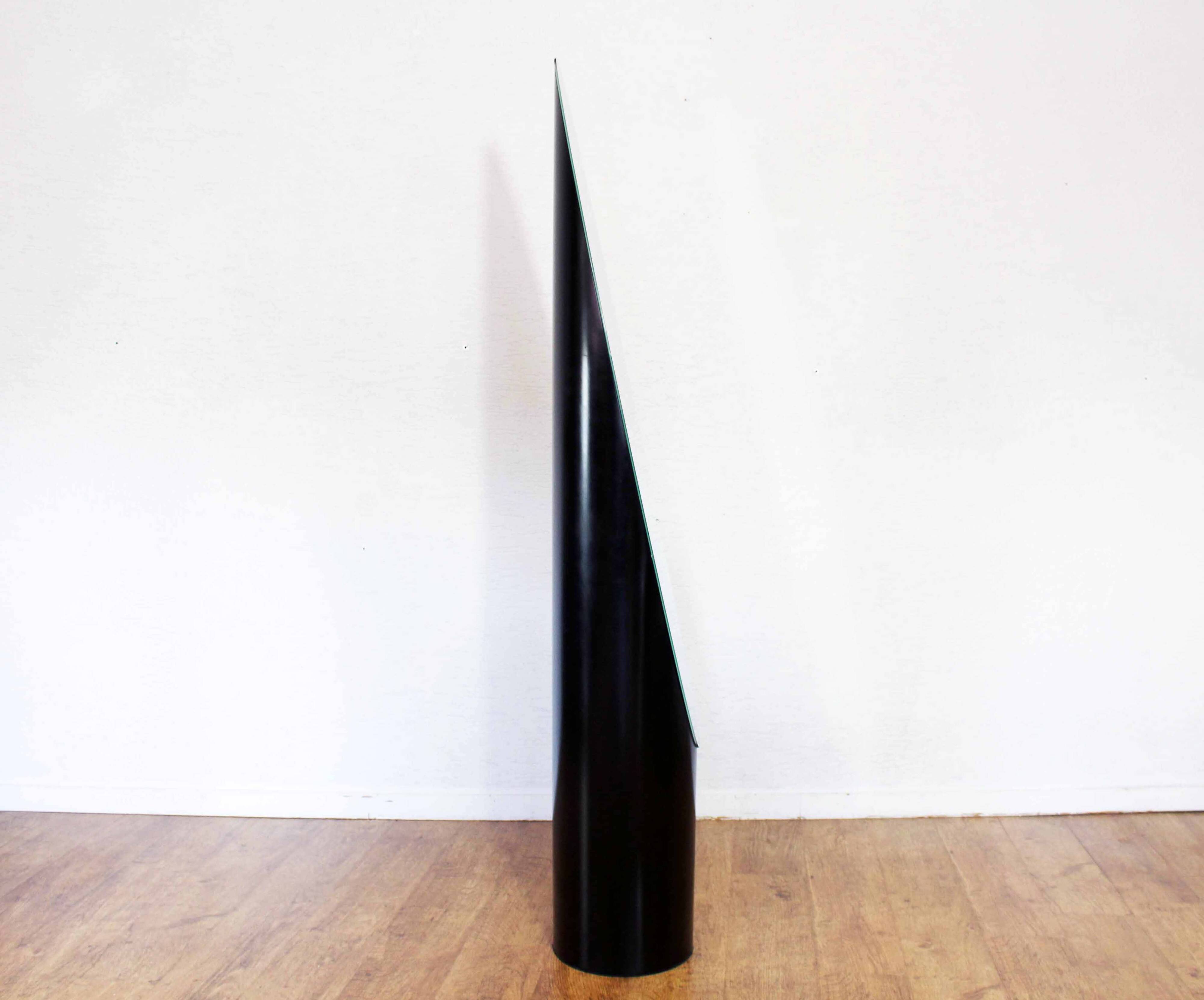 Lipstick mirror black