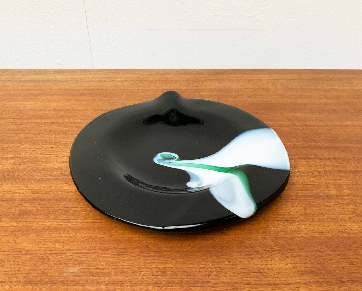 Artistic vintage German glass bowl plate by Hans Jürgen Richartz for Mathildenhütte, Solingen.