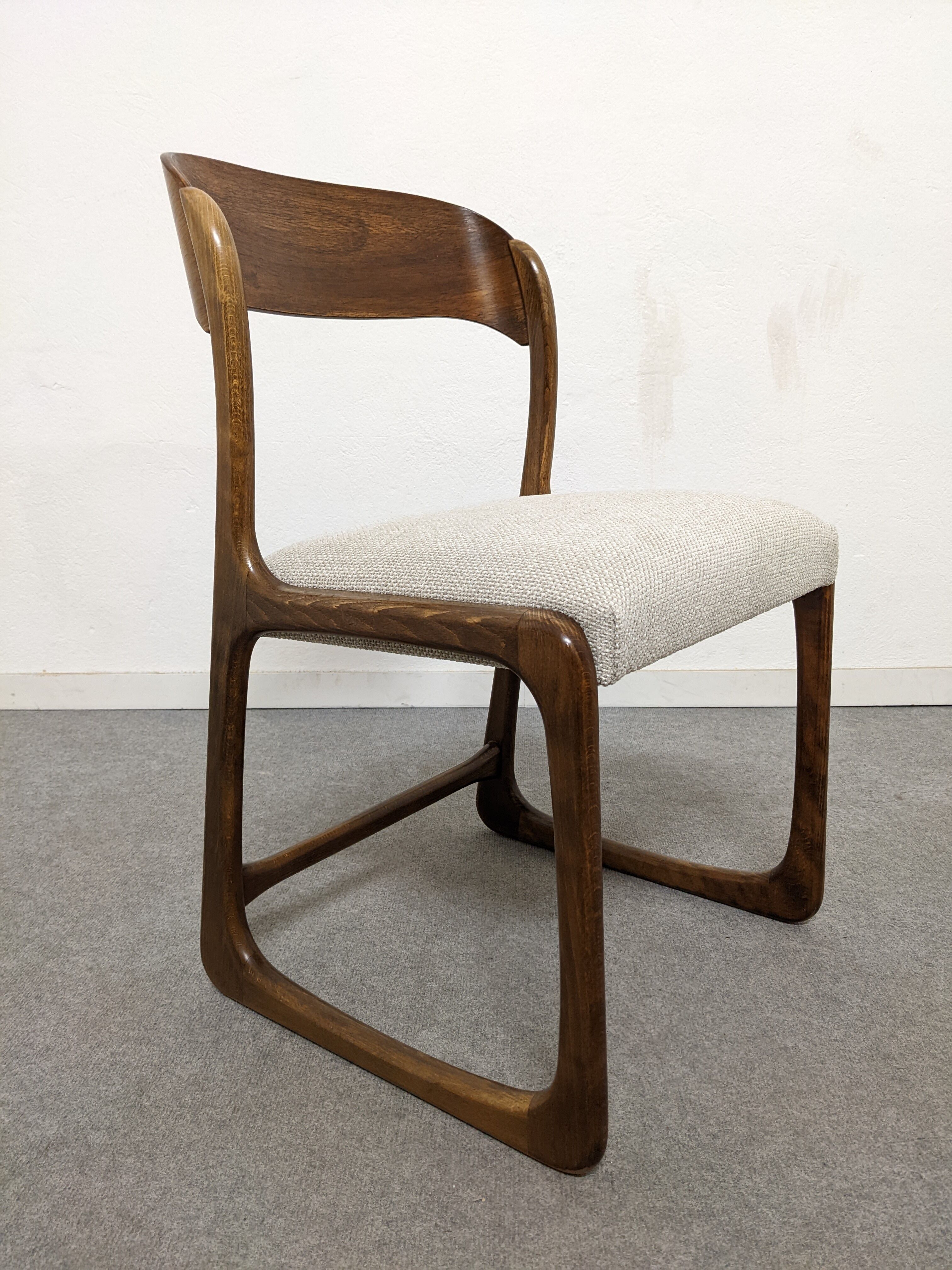 Série de 6 chaises traineau Baumann des années 60/70