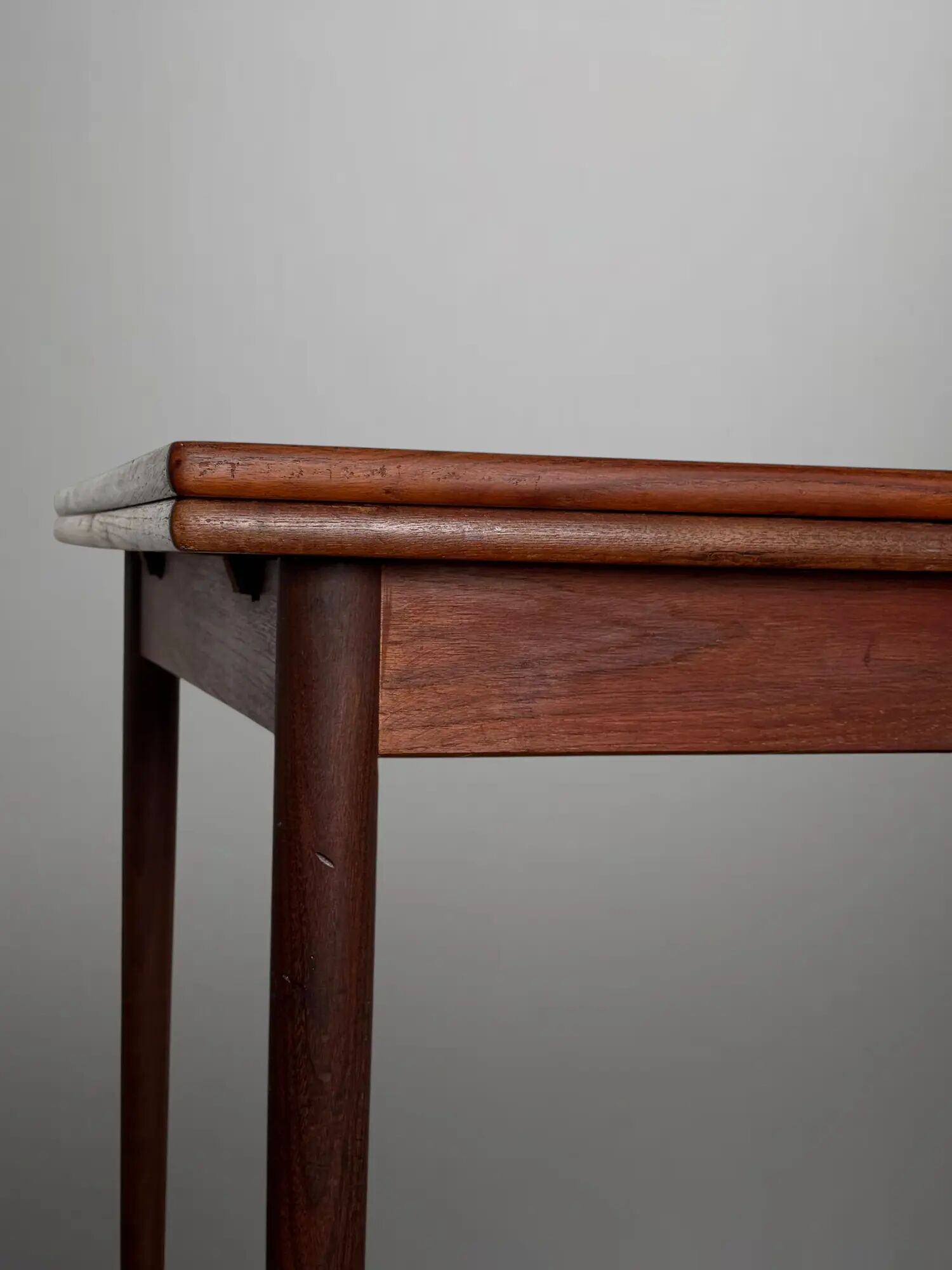 Scandinavian extendable dining table in teak