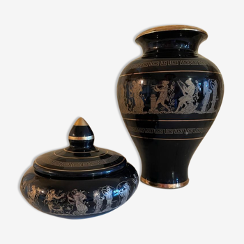 Vase and Greek pot