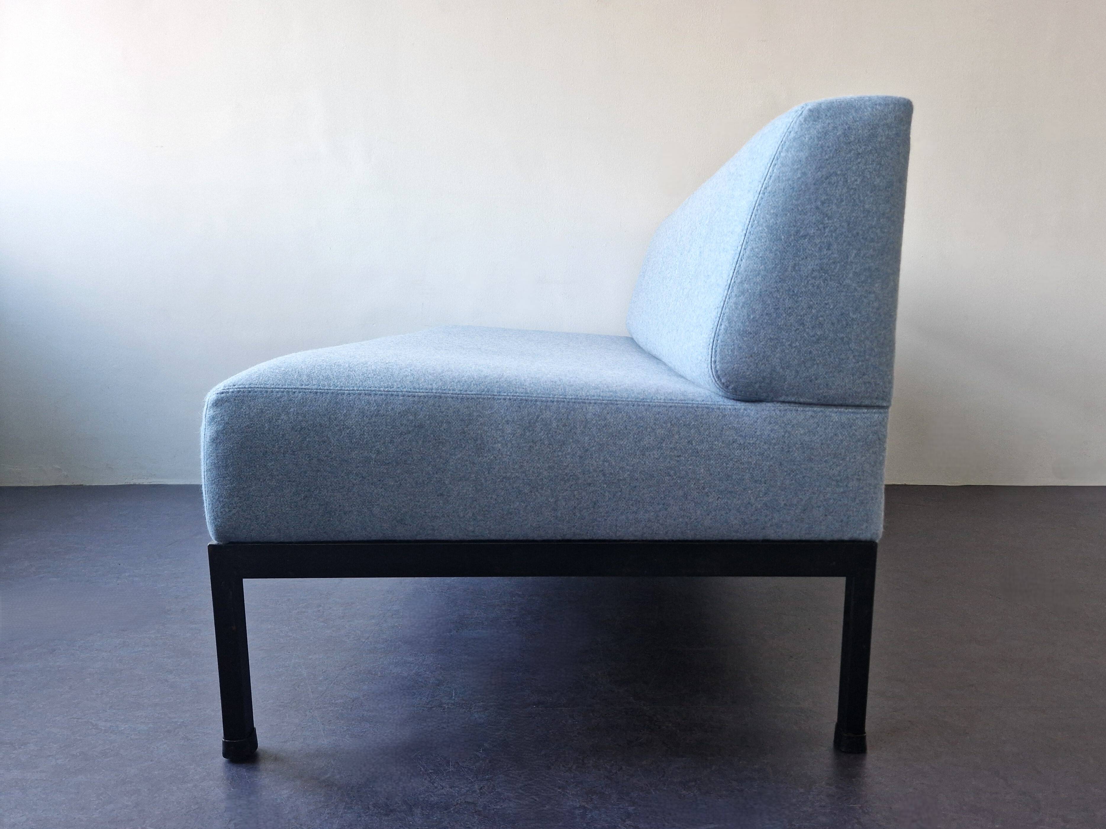 070-series 2-seater sofa by Kho Liang Ie for Artifort, The Netherlands 1964