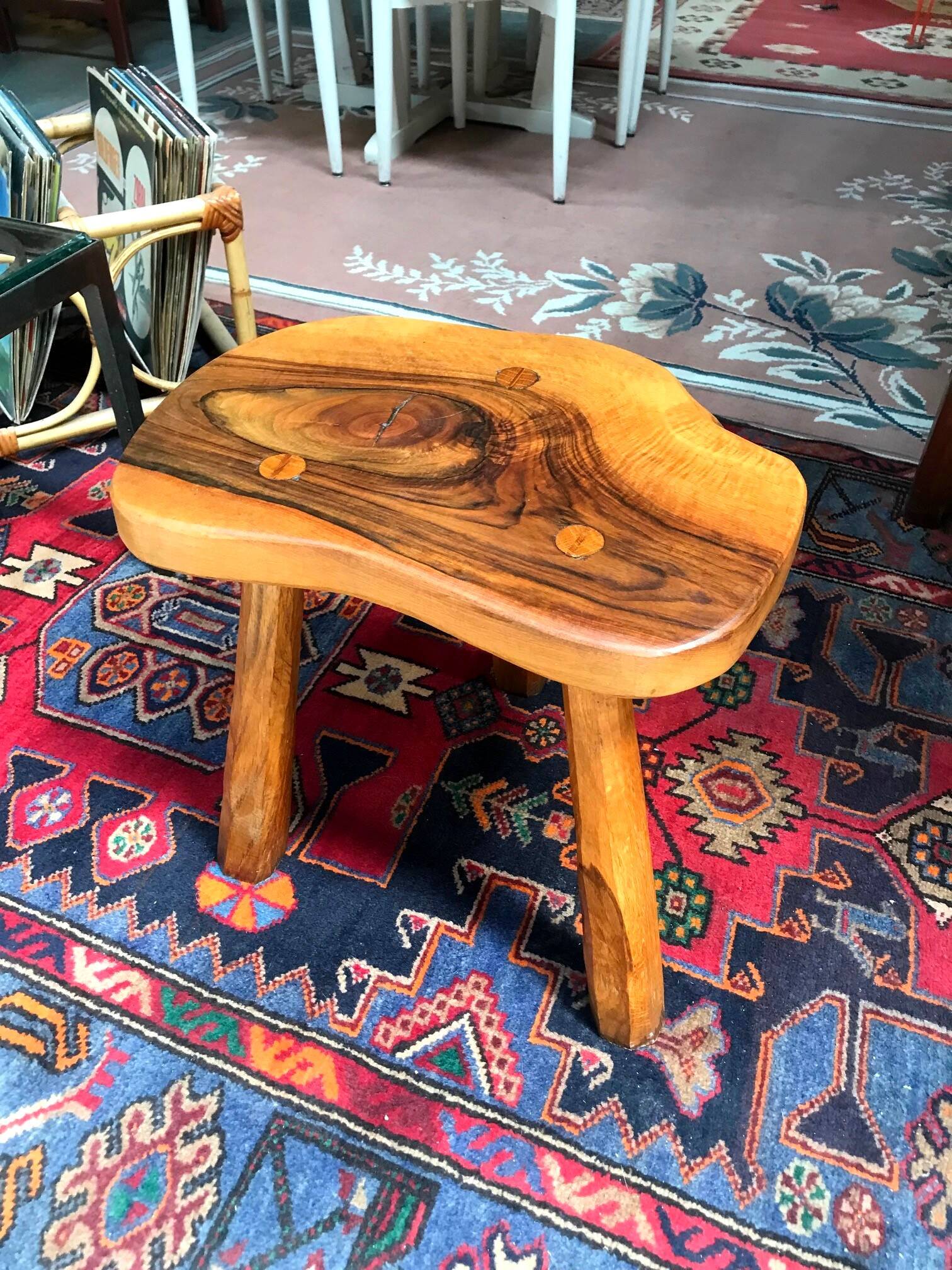 Tabouret vintage en bois d'olivier années 70