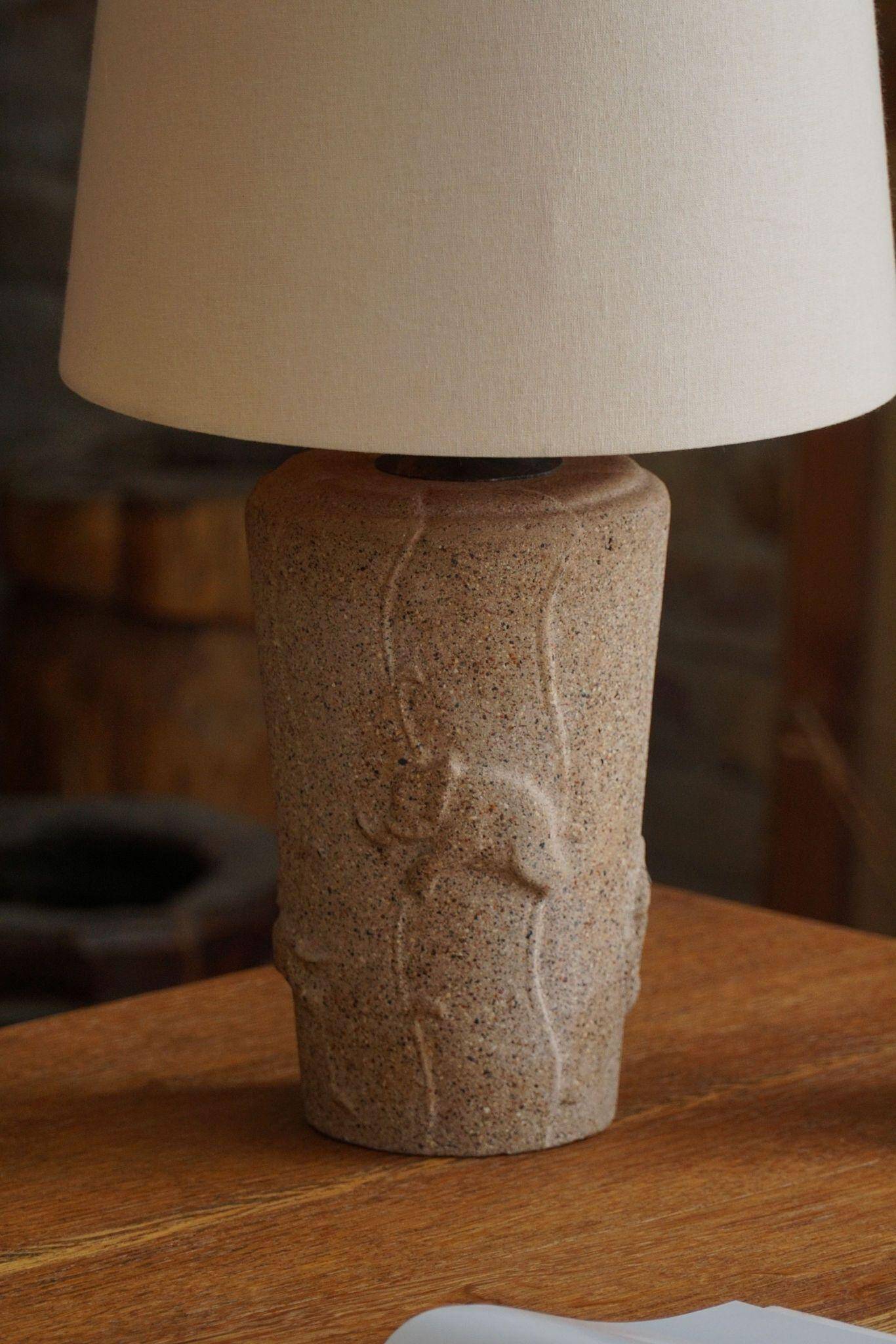 Vintage modern French table lamp in stone with elephant patterns, 1970s.