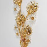Large wall lamp in gilded brass, Palwa flowers by Ernst Palme, 1970s.