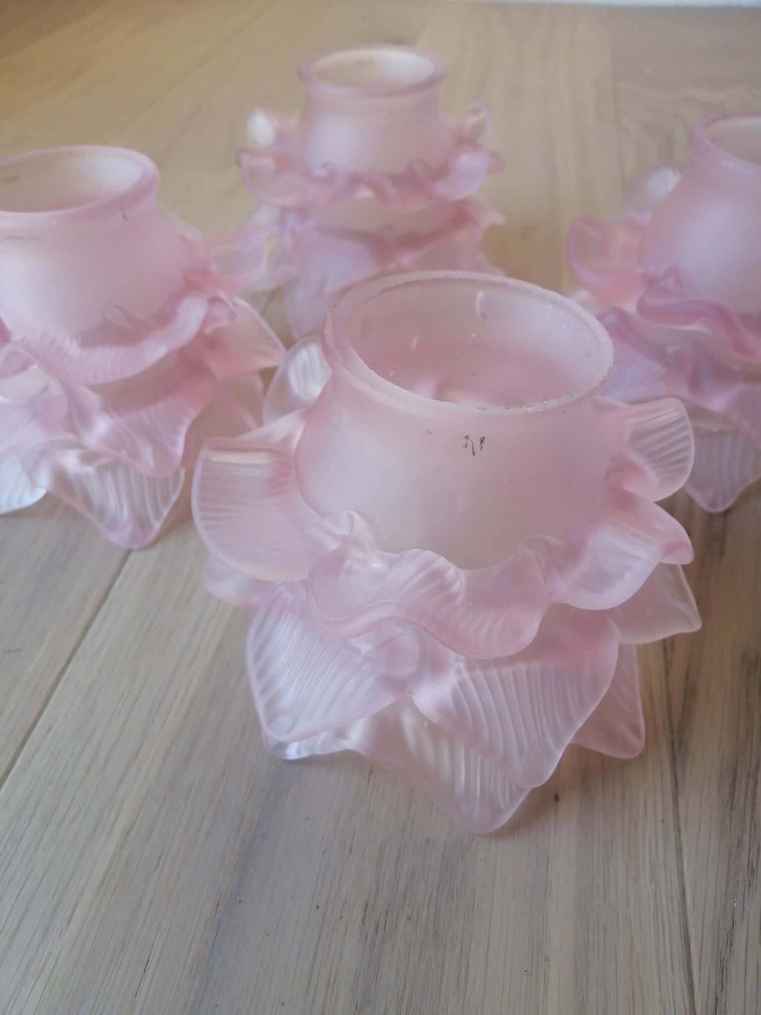 Lot de 4 tulipes roses art déco en pâte de verre