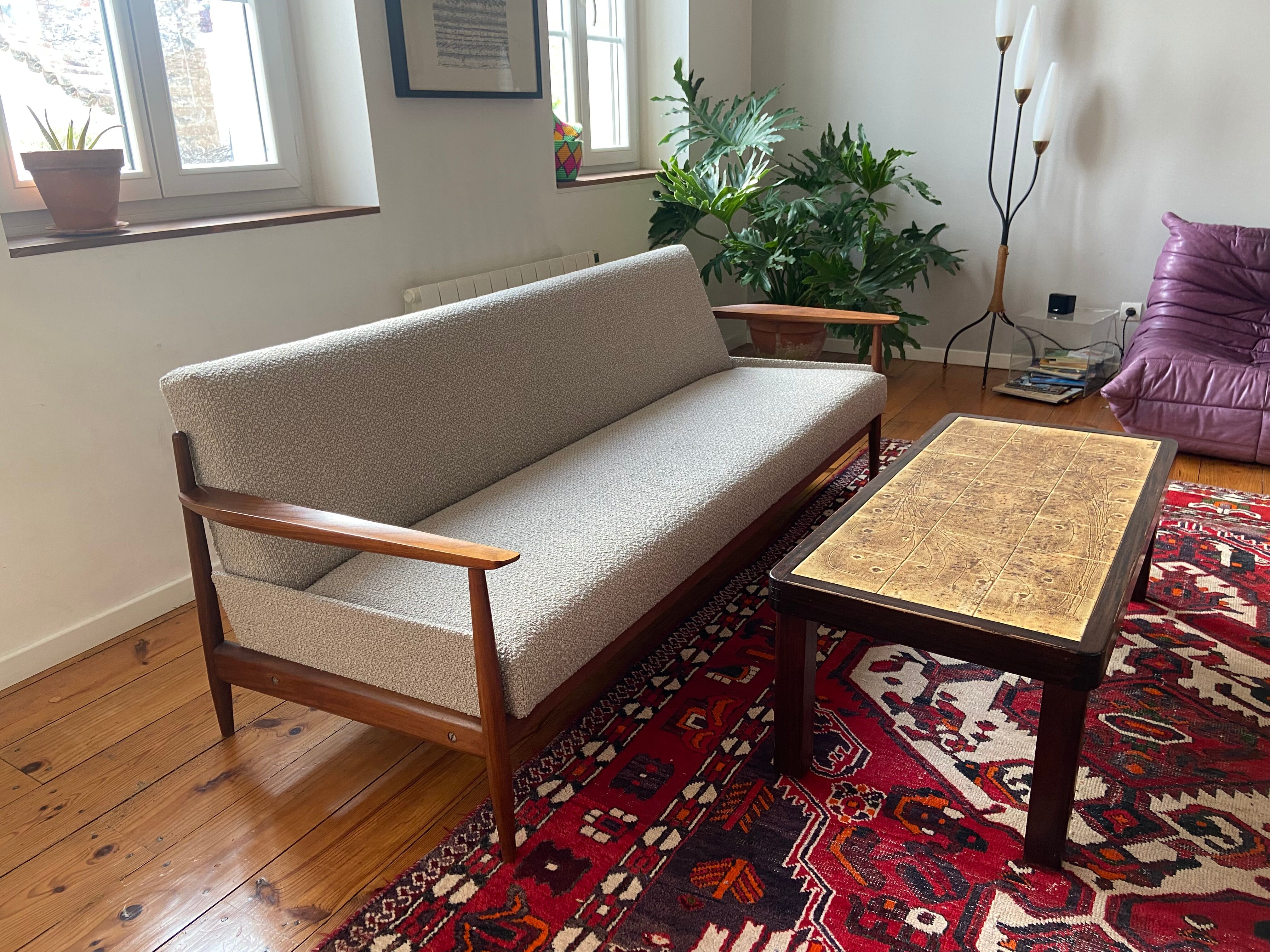 Scandinavian convertible bench