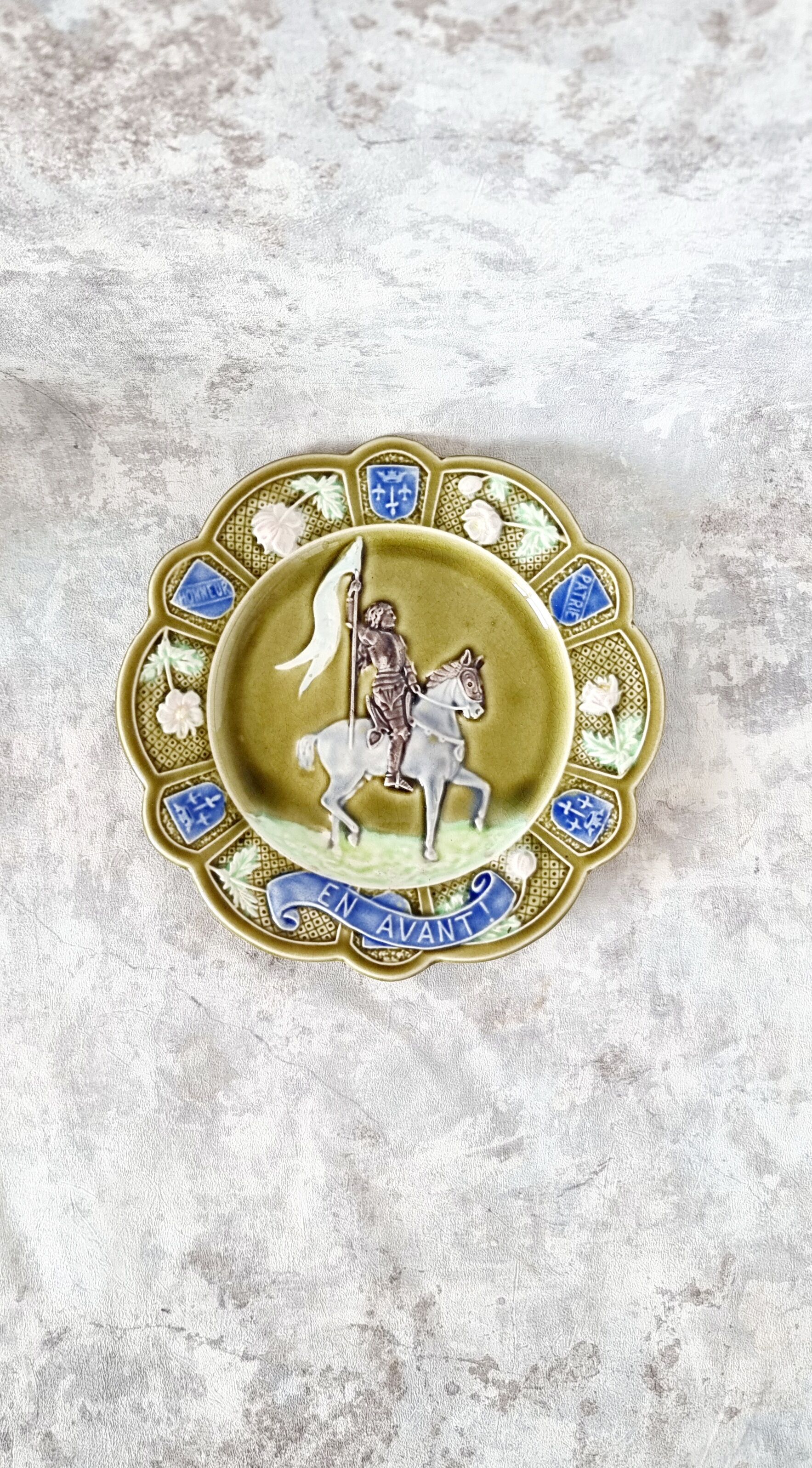 1900 ceramic dish Sarreguemines
