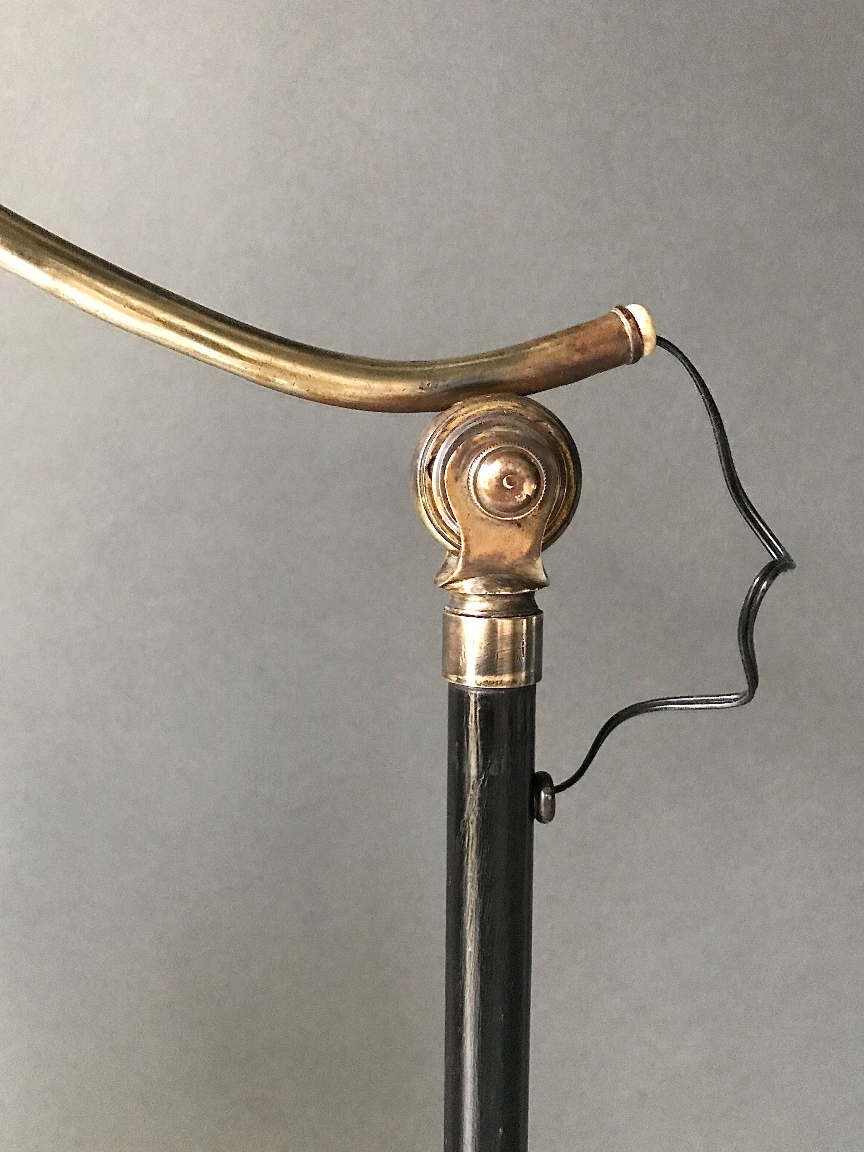 e-reader floor lamp