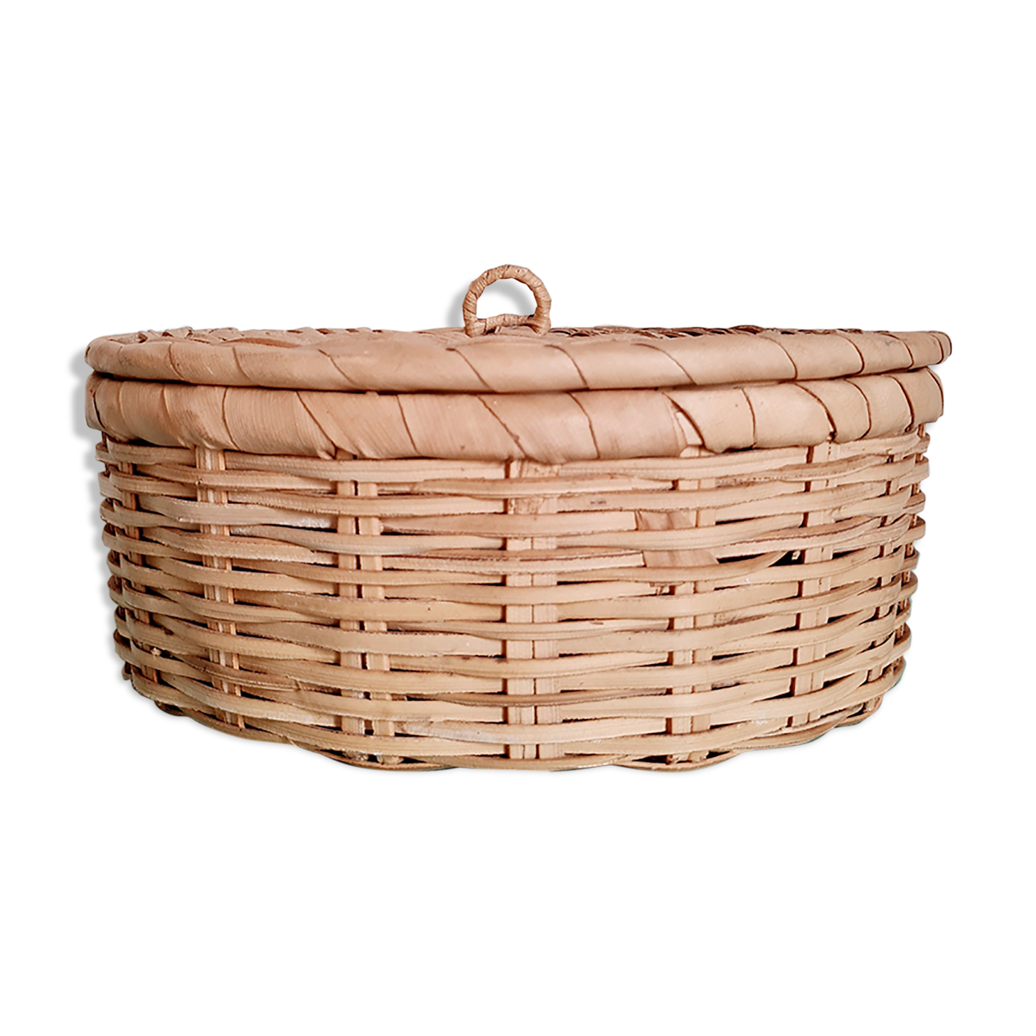 Rattan basket with vintage lid