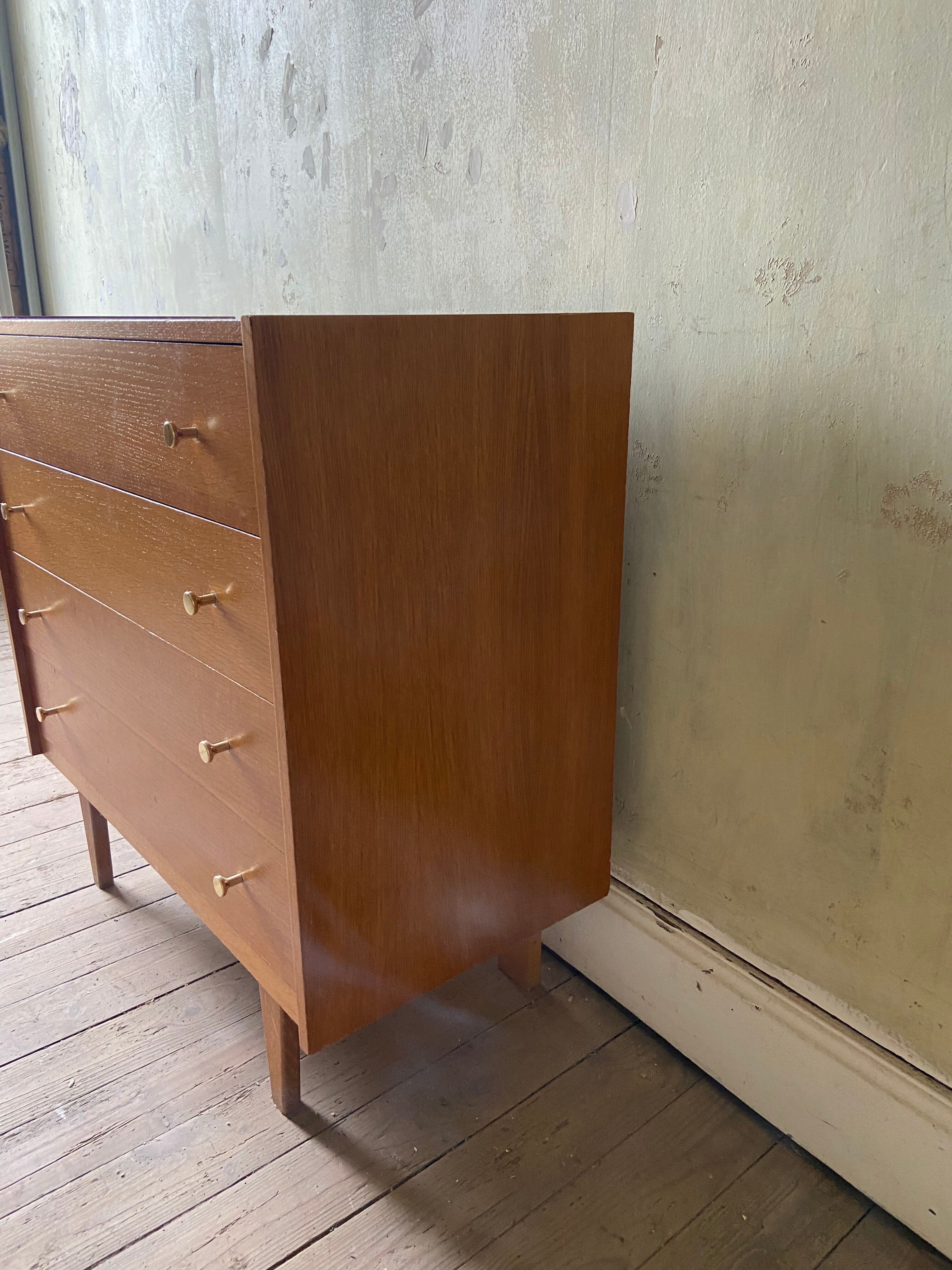 Vintage chest of drawers 4 drawers