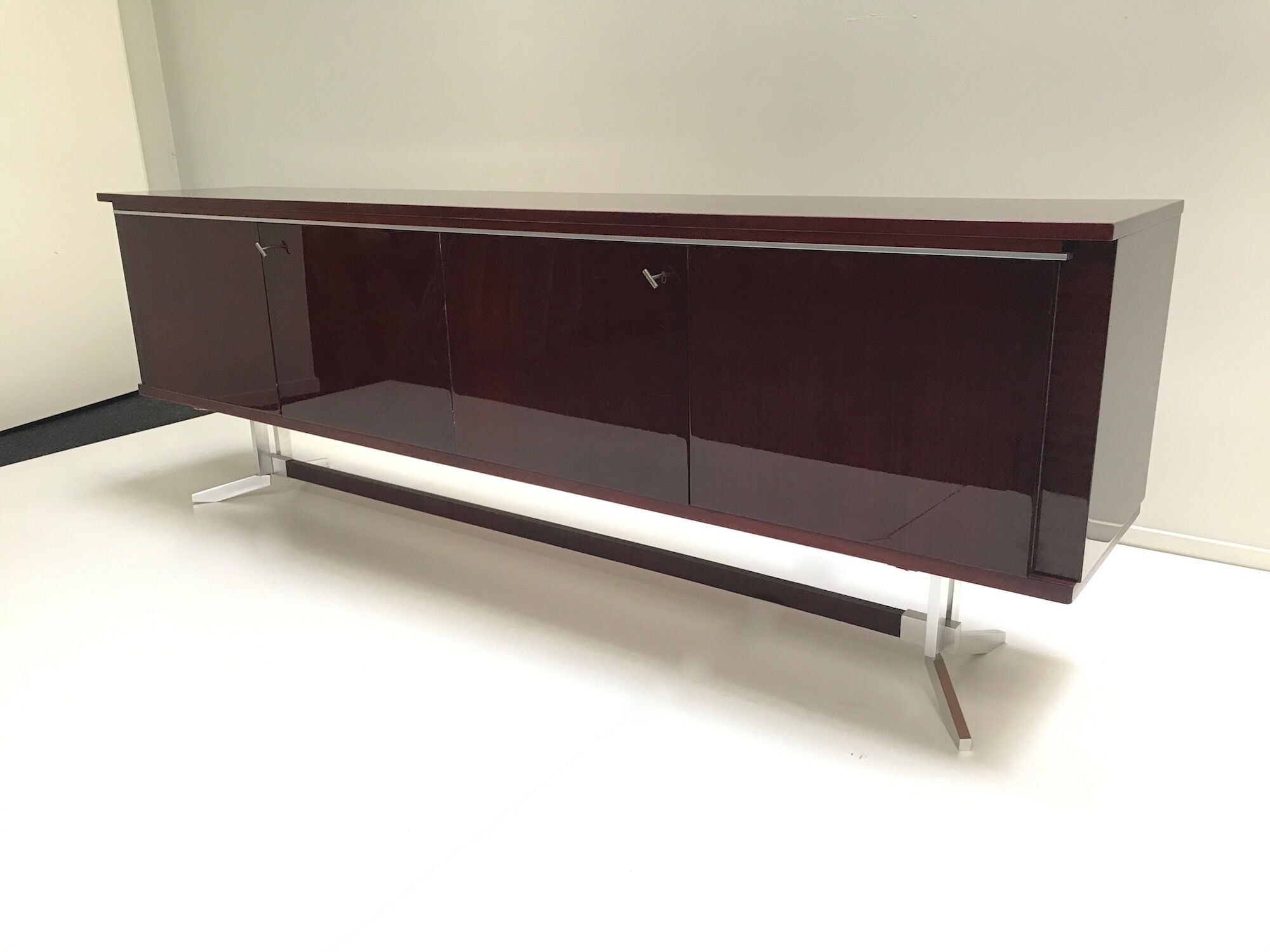 Belgian modernist long mahogany sideboard 1970s