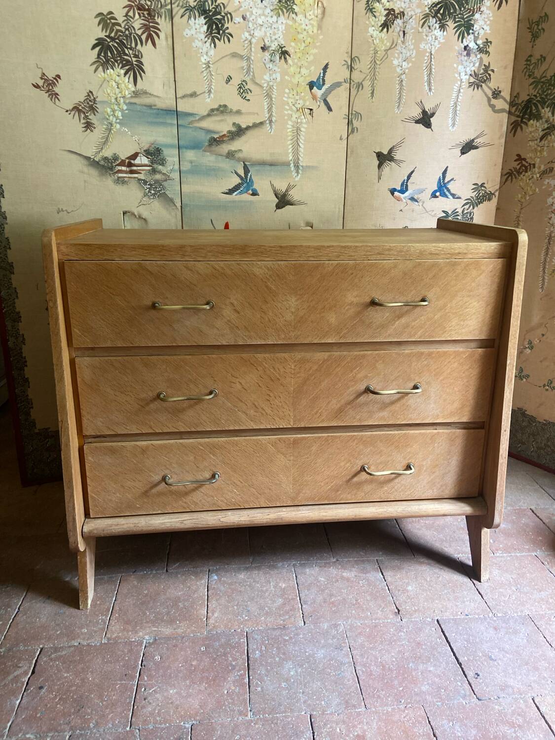 Commode vintage à ailerons