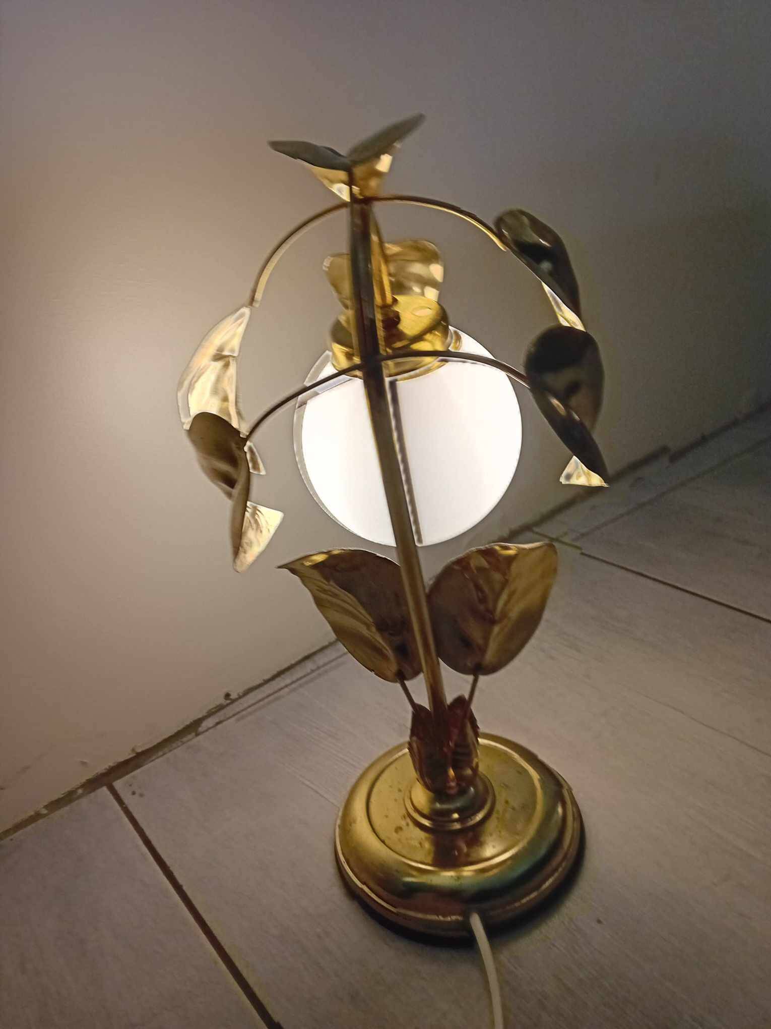 70's Holywood Regency table lamp