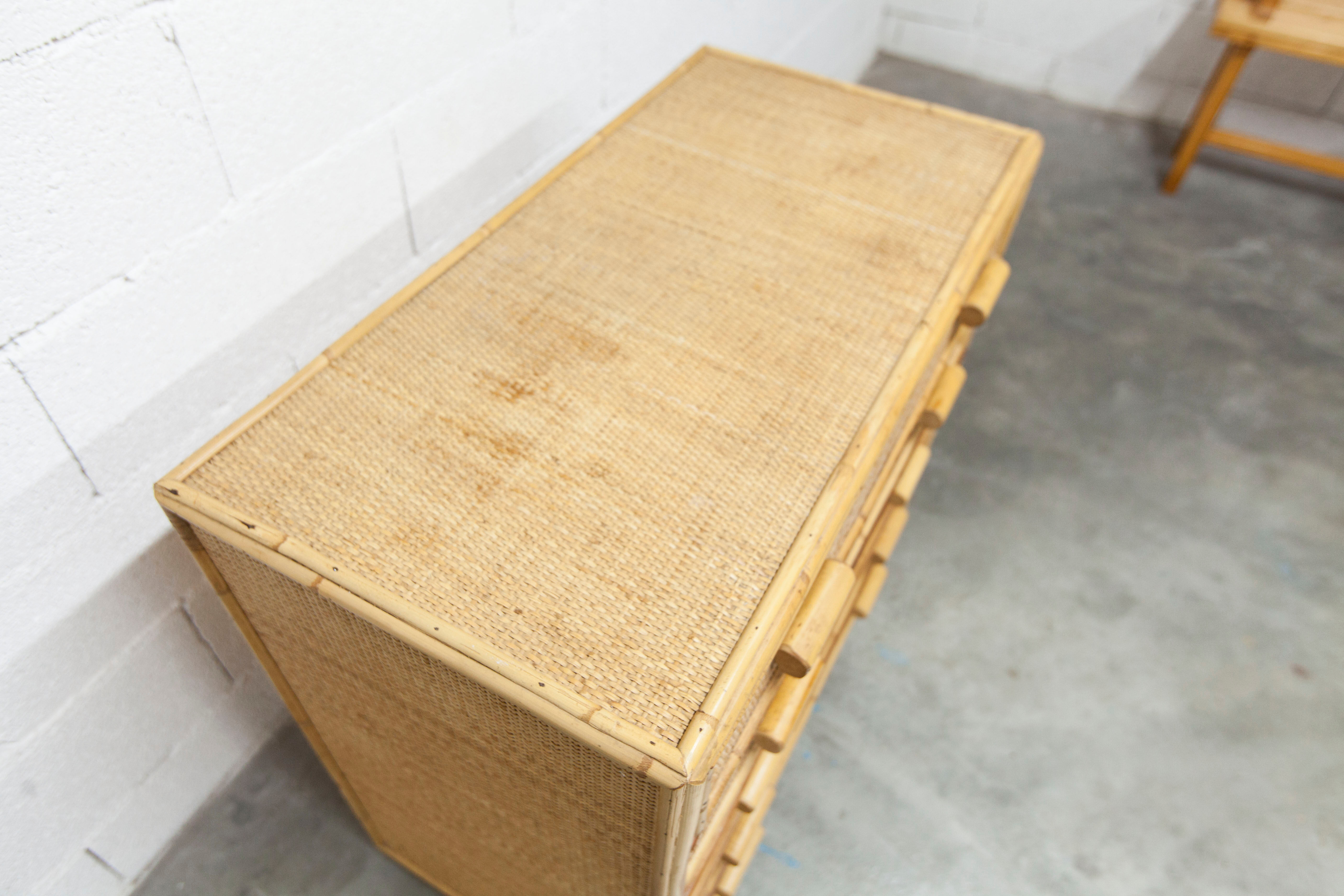 Commode en rotin à 5 tiroirs 1970