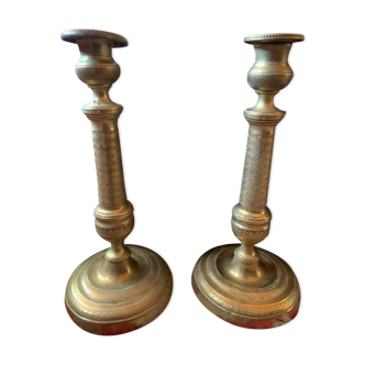 2 chandeliers