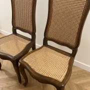 Set of 5 vintage caned chairs in classic style.