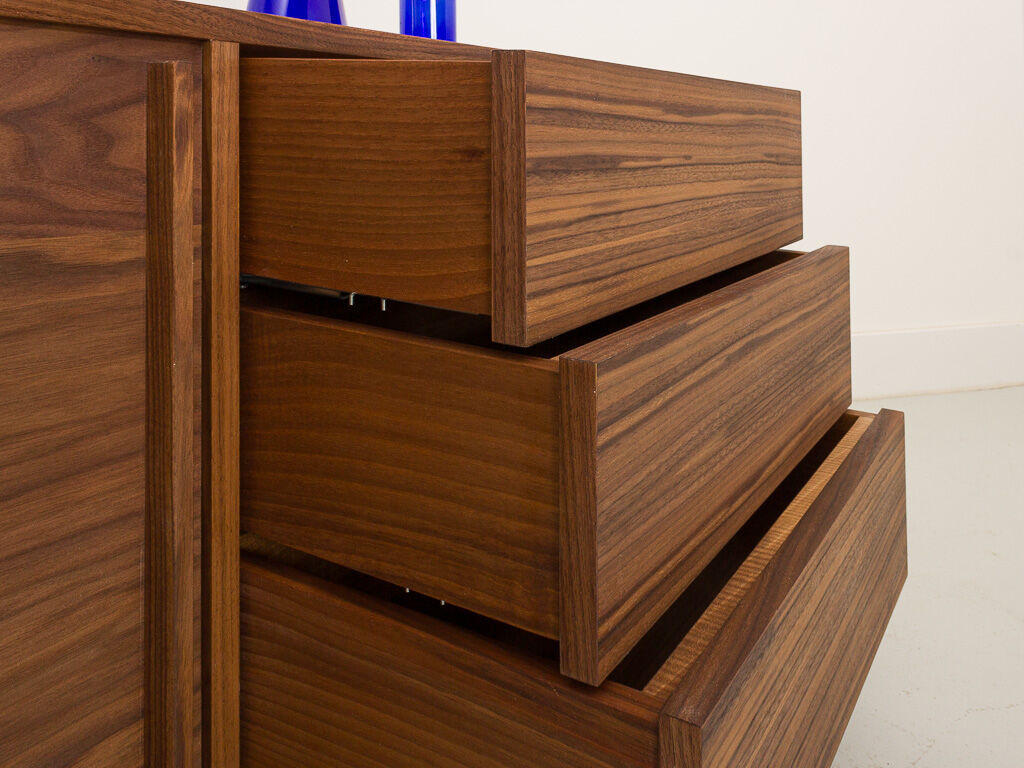 Oiled walnut TV stand equipped with 2 sliding doors and 3 drawers