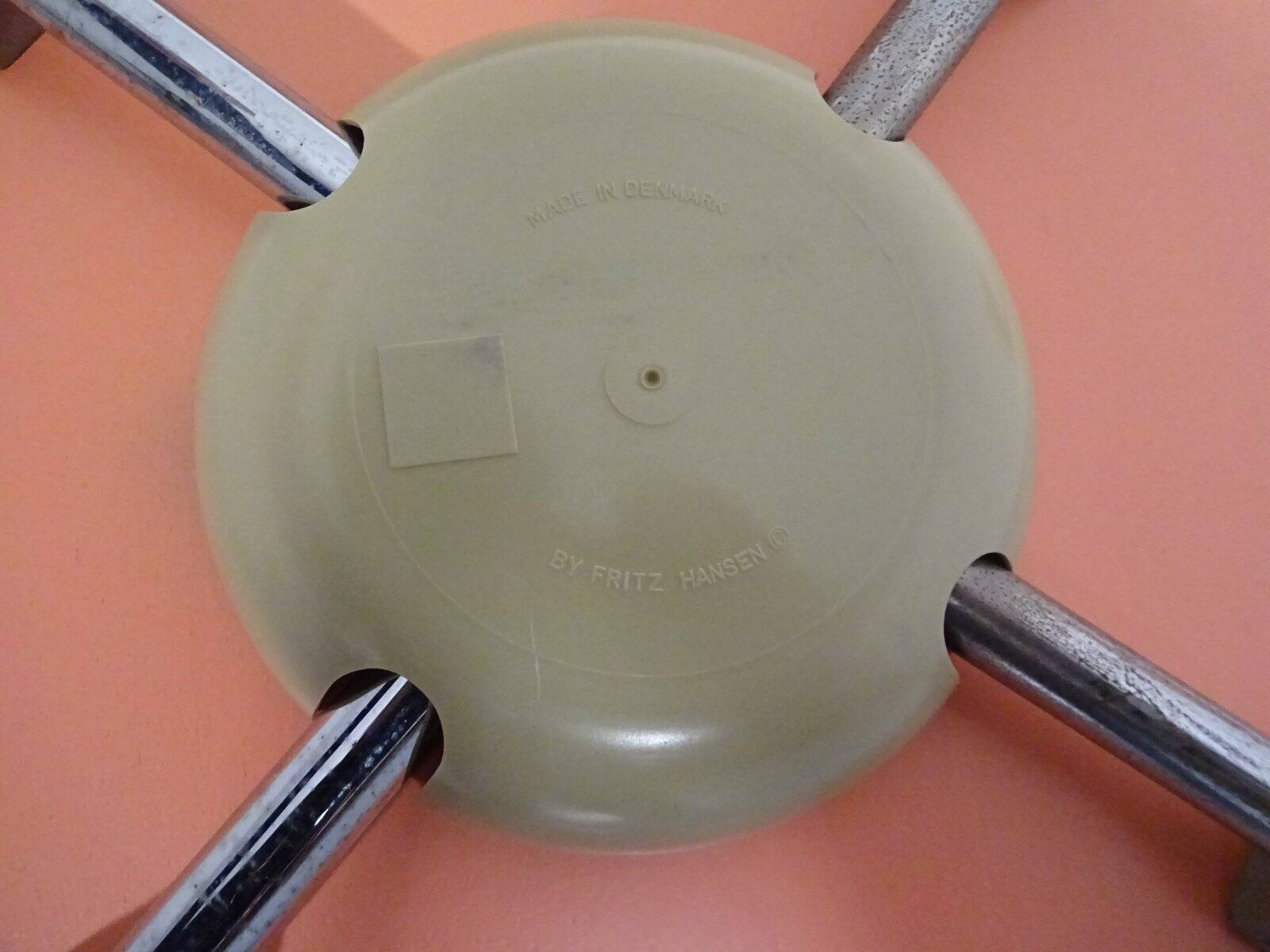 Danish 3107 Chairs by Arne Jacobsen for Fritz Hansen, 1994, Set of 2