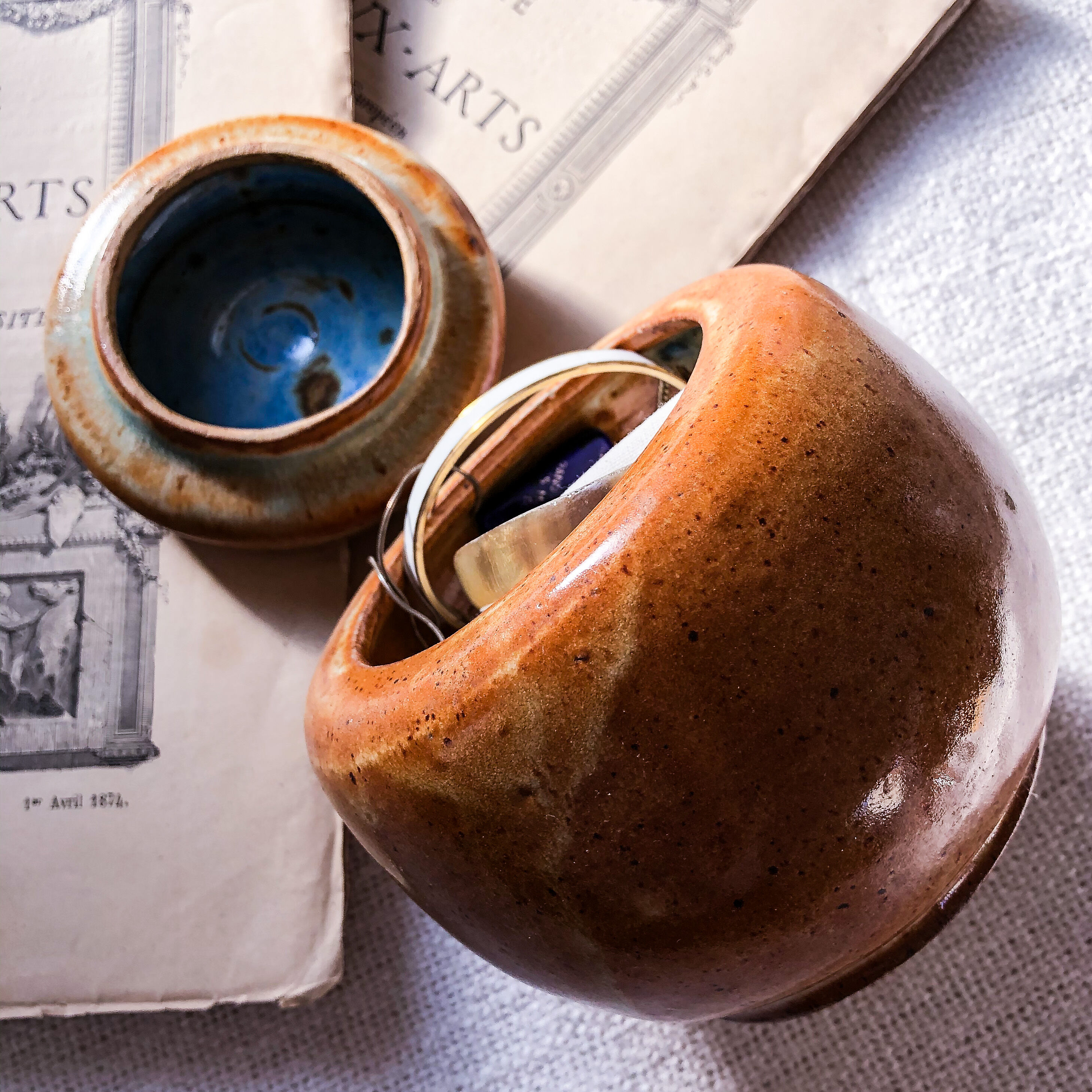 Enamelled pottery box