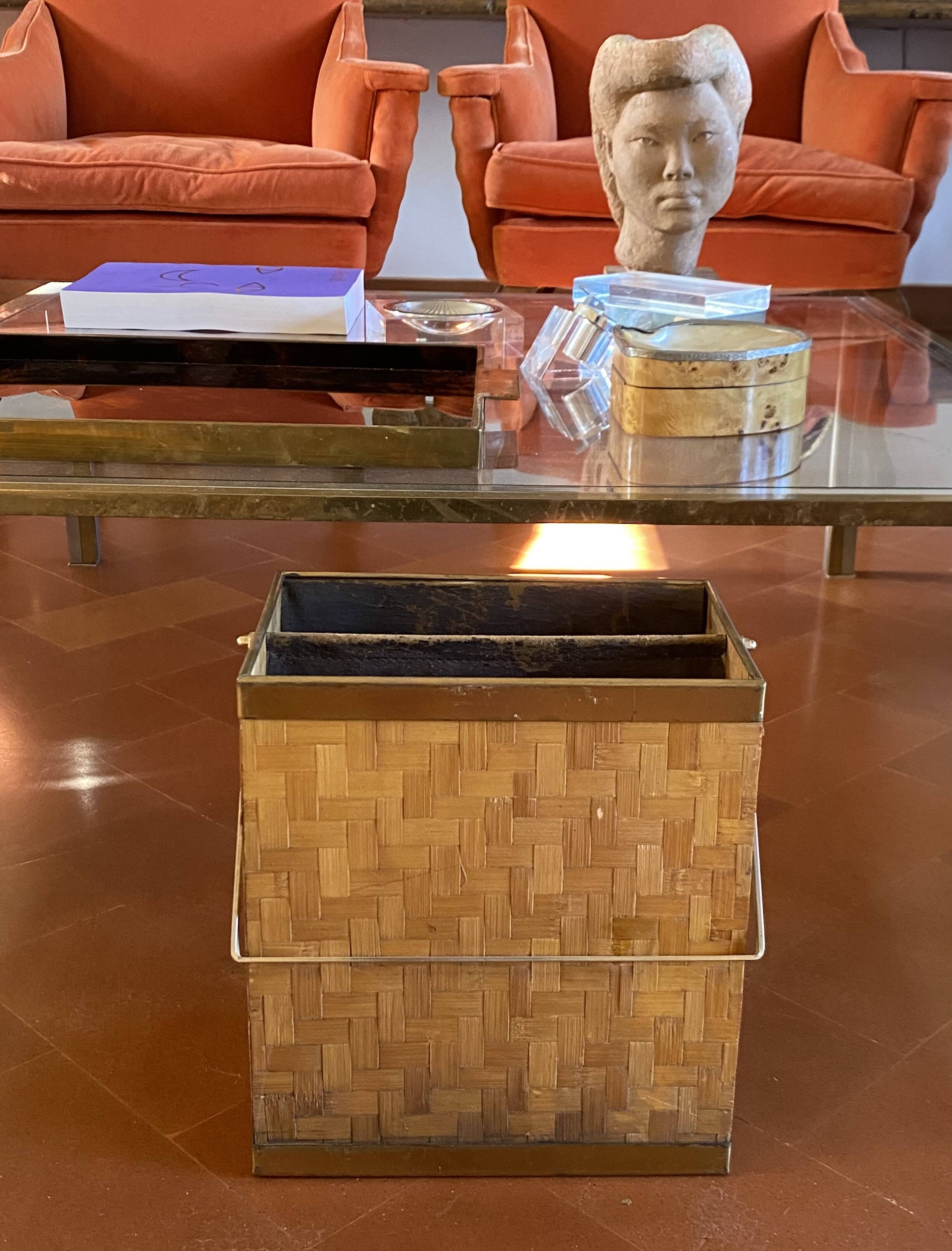 Hollywood regency brass and woven bamboo magazine rack, Metal Linea Nova Italy 1970