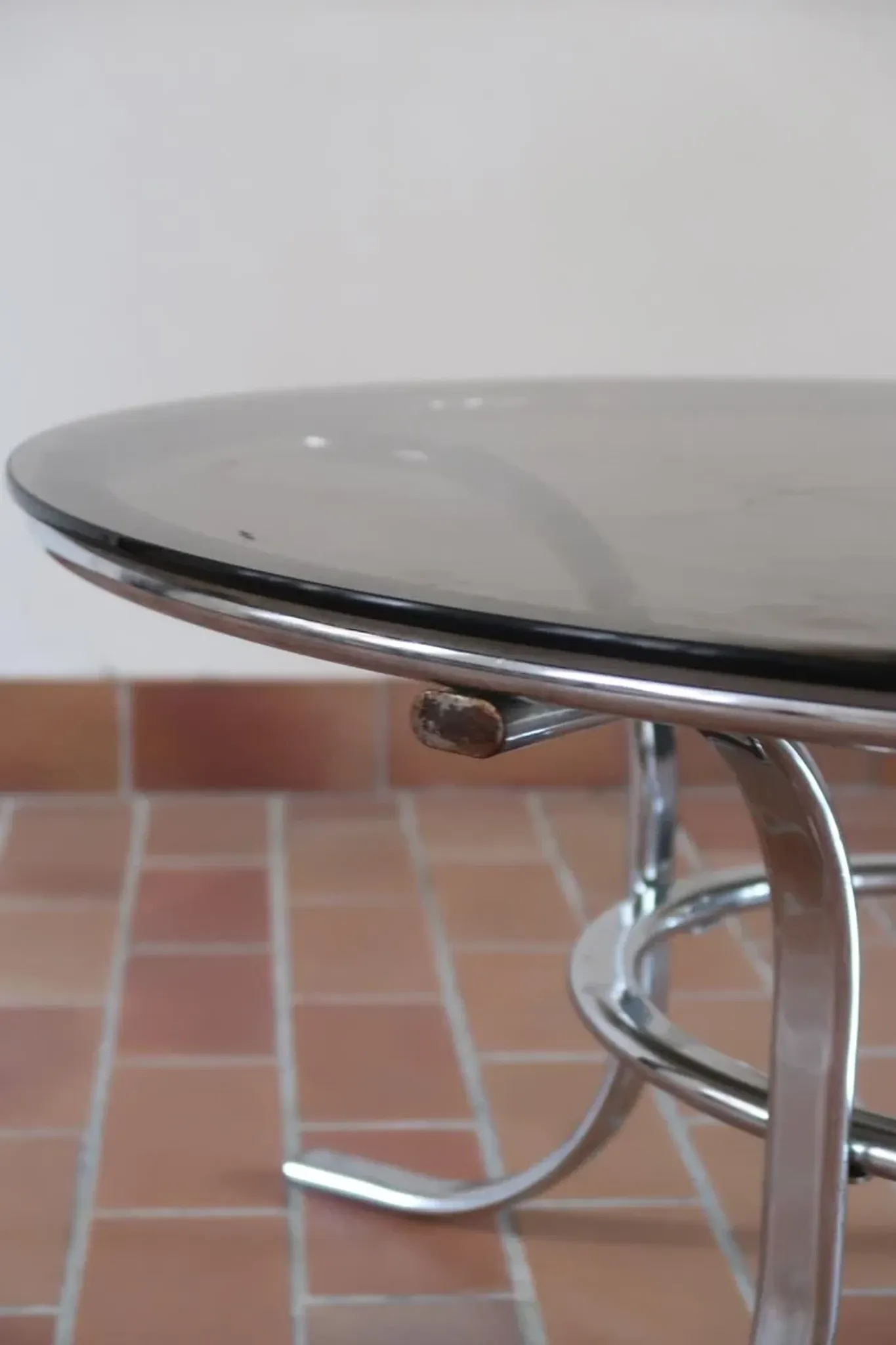 Round coffee table in smoked glass and chrome – Space Age style, 1970s