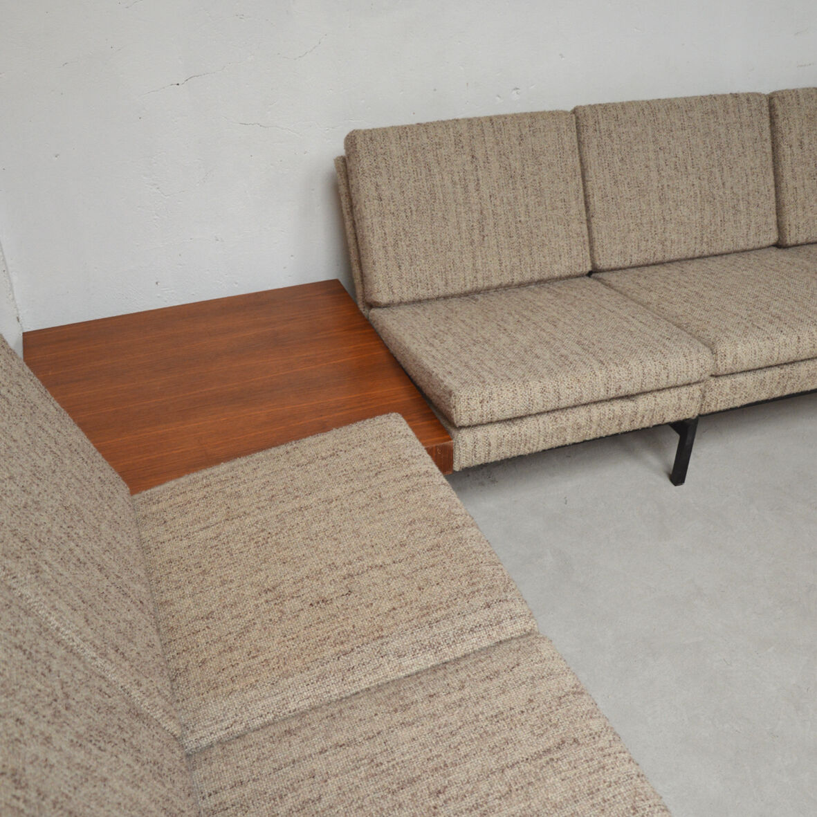 Corner lounge with 3-seater sofa, 2-seater sofa and corner table
