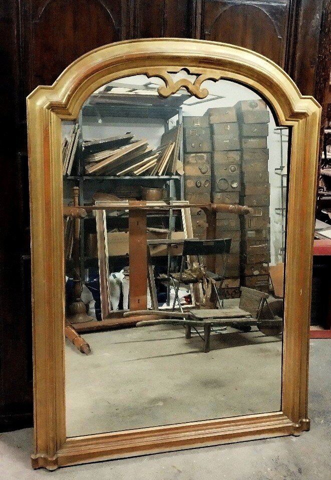 Miroir En Bois Et Peinture Dorée , Période 800,