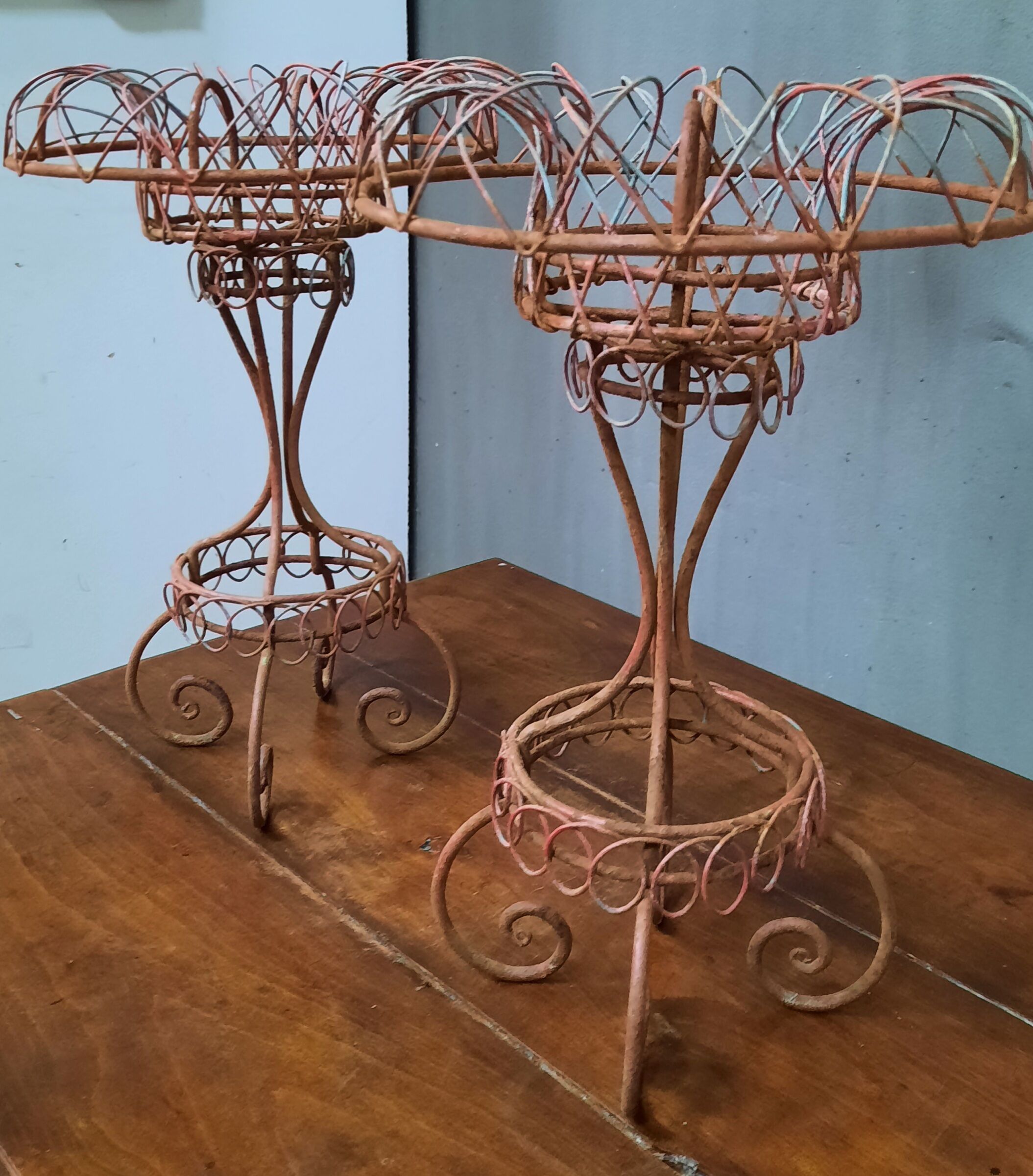 Pair of wire vase