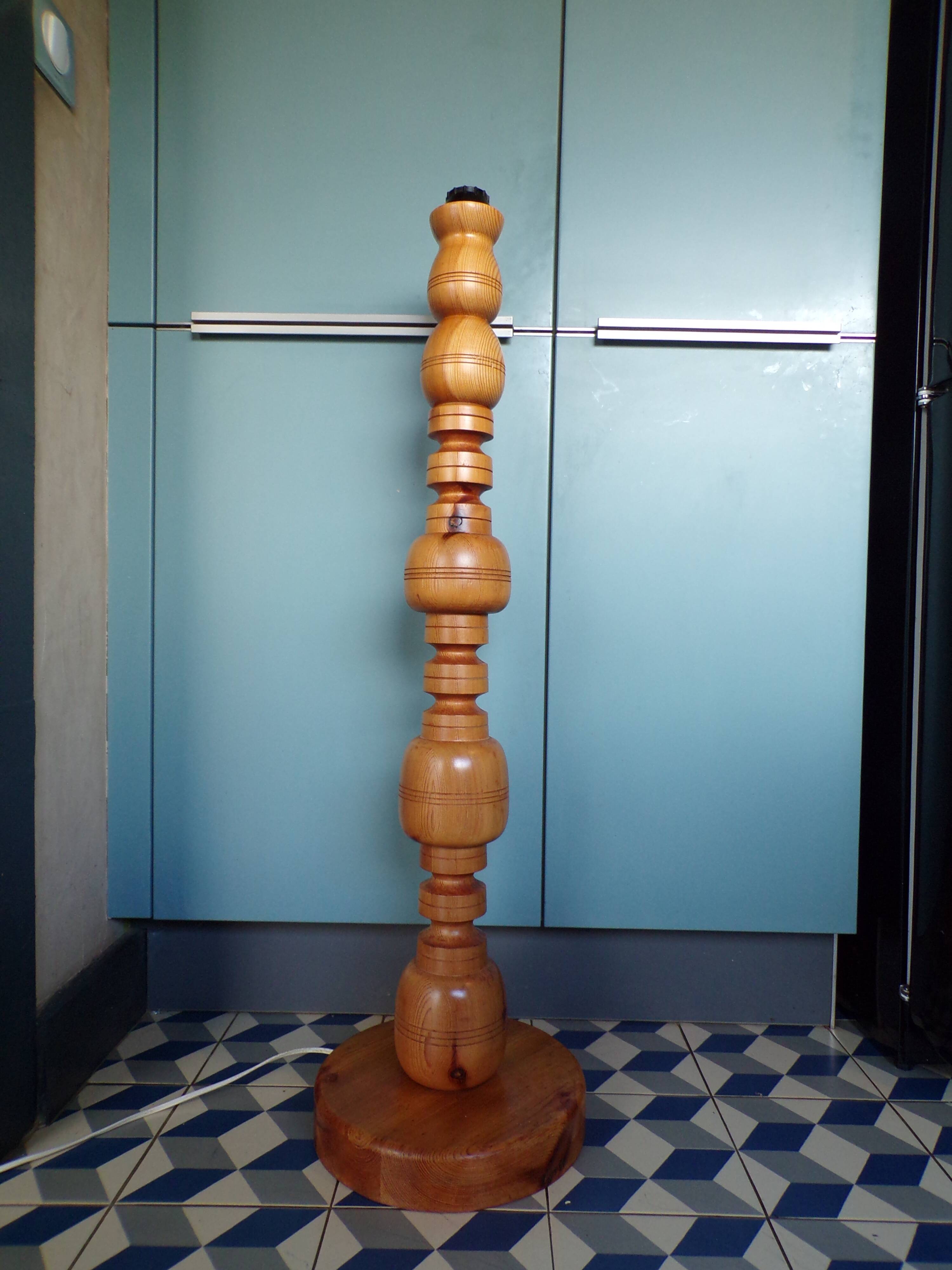 Lampadaire scandianve en pin