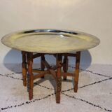 Coffee table in round top