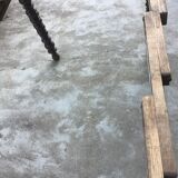 Table with  6 feet