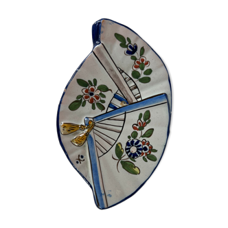 Fan-patterned plate