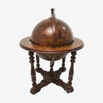 Bar en forme de globe terrestre vintage